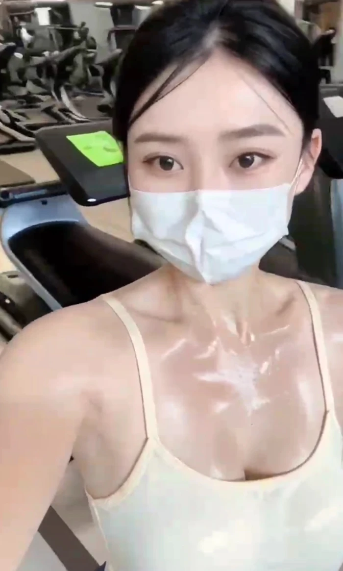 图片[2]-AI口罩美女健身写真教学，不用MJ，不用哩布，不用任何会员，纯屌丝玩法 - 副业心选-副业心选
